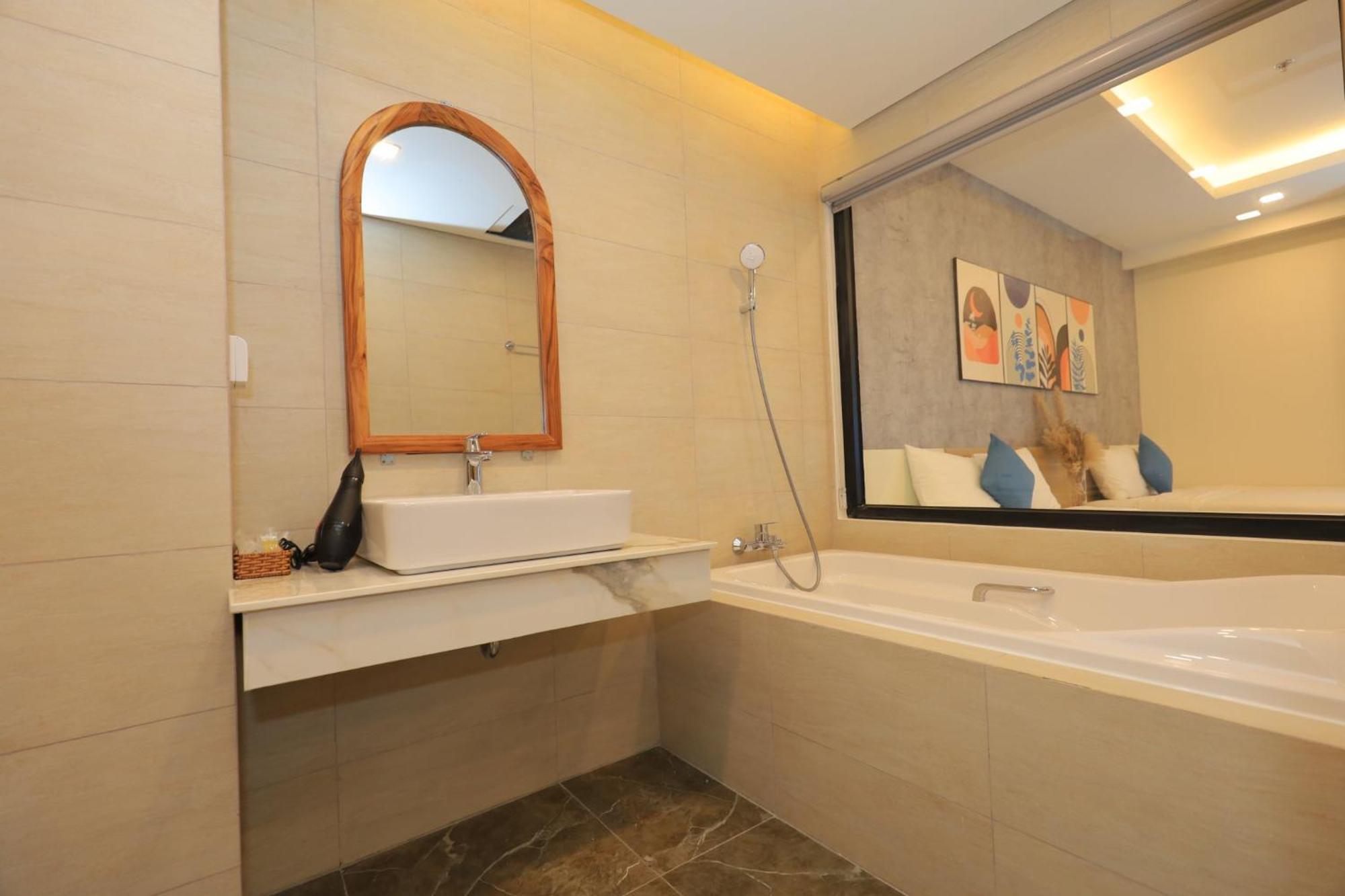 Flc Quy Nhon Beach Apt Exterior photo